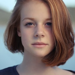 photo-1438761681033-6461ffad8d80